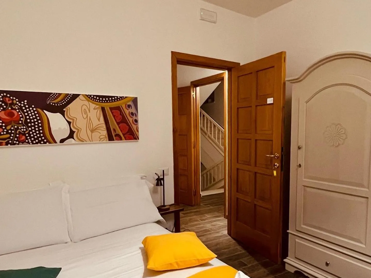 Carrales Guest House Nuoro  Italia