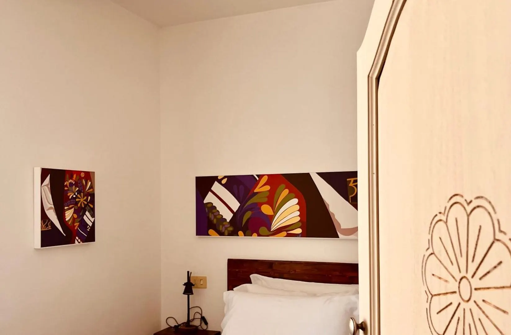 Carrales Guest House Nuoro  Italia